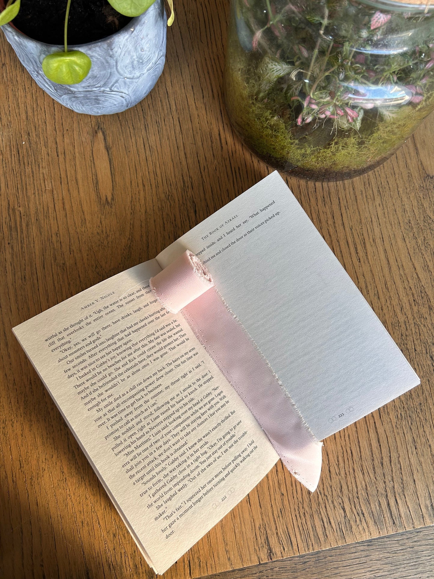 ✨ Marque-pages personnalisables – Gravure dorée & nœud en popeline de soie