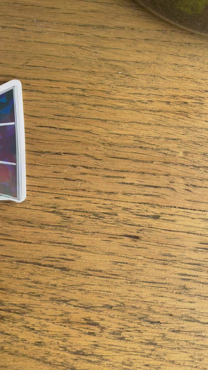 🌙 Sticker Holographique – Deux Chats à la Fenêtre au Crépuscule